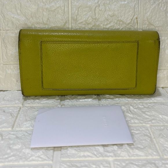 CELINE yellow patent LEATHER WALLET - Picture 4 of 12